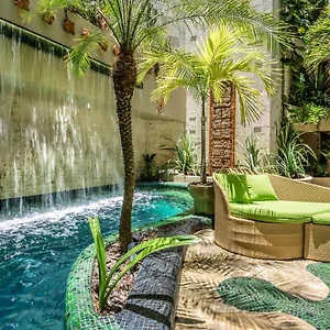 Hotel Maya And Beachclub ****