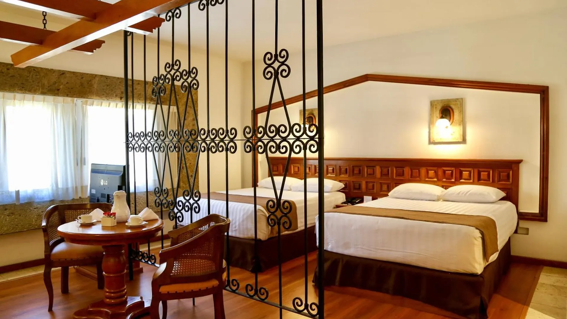 Hotel De Mendoza Guadalajara